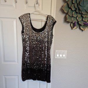 PARTY READY!! | WHBM OMBRE Stretch Sequin Mini | EUC | Silver / Black | L